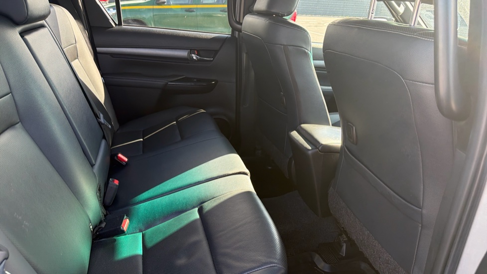 Toyota Hilux Diesel Invincible X D/Cab Pick Up 2.8 D-4D Auto - Image 8