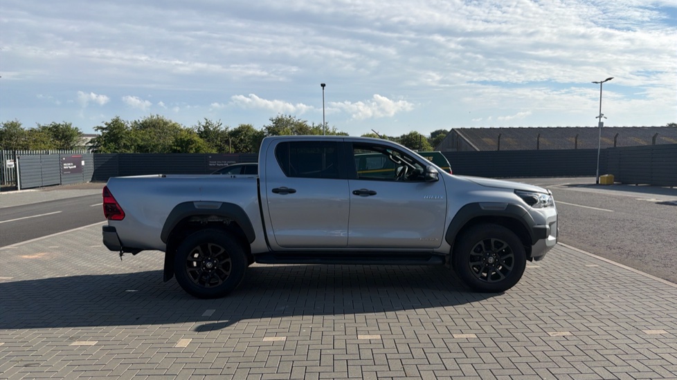 Toyota Hilux Diesel Invincible X D/Cab Pick Up 2.8 D-4D Auto - Image 23