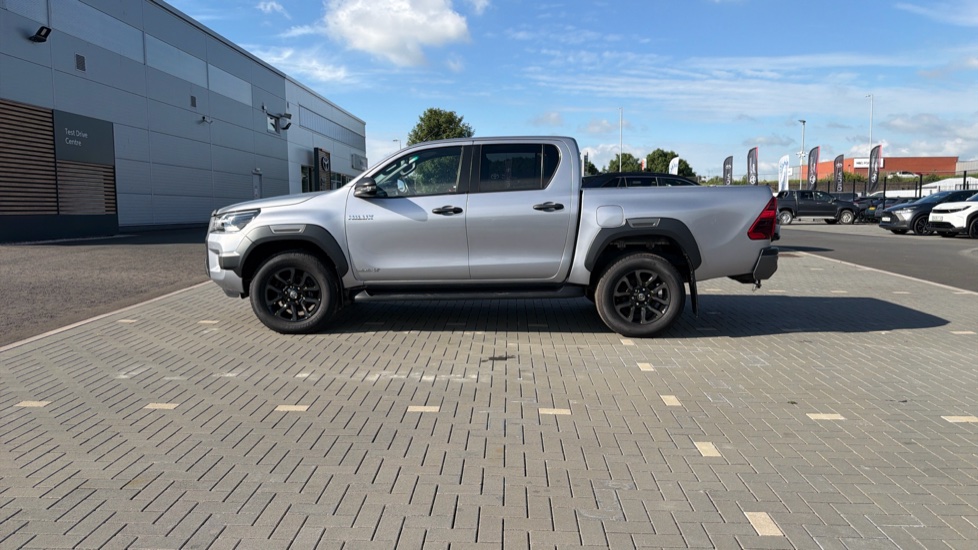 Toyota Hilux Diesel Invincible X D/Cab Pick Up 2.8 D-4D Auto - Image 24