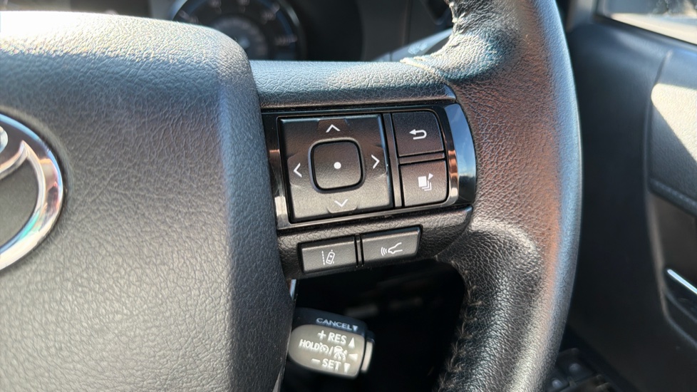 Toyota Hilux Diesel Invincible X D/Cab Pick Up 2.8 D-4D Auto - Image 30