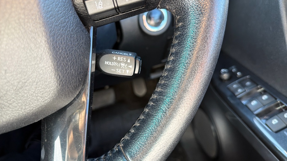 Toyota Hilux Diesel Invincible X D/Cab Pick Up 2.8 D-4D Auto - Image 31