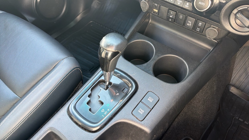 Toyota Hilux Diesel Invincible X D/Cab Pick Up 2.8 D-4D Auto - Image 41