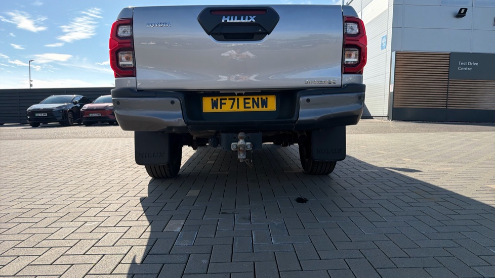 Toyota Hilux Diesel Invincible X D/Cab Pick Up 2.8 D-4D Auto - Image 51