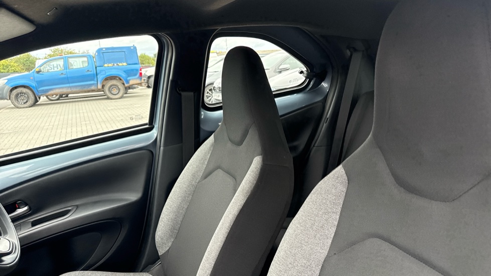 Toyota Aygo X 1.0 VVT-i Pure 5dr Auto Petrol Hatchback - Image 19