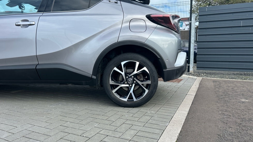 Toyota C-HR 1.2T Dynamic 5dr Petrol Hatchback - Image 25