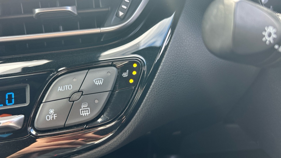 Toyota C-HR 1.2T Dynamic 5dr Petrol Hatchback - Image 38
