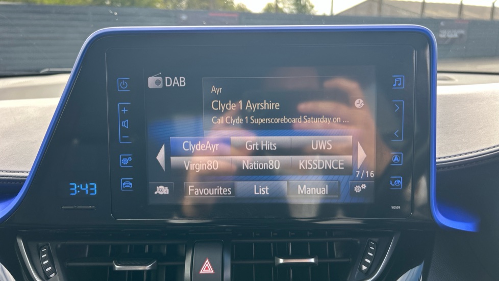 Toyota C-HR 1.2T Dynamic 5dr Petrol Hatchback - Image 41