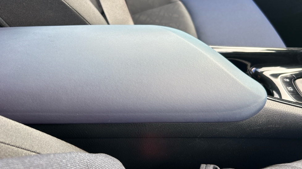 Toyota C-HR 1.2T Dynamic 5dr Petrol Hatchback - Image 45