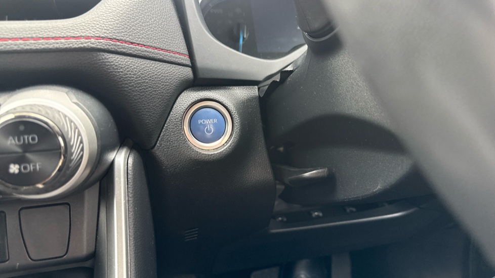 Toyota RAV4 2.5 PHEV Dynamic 5dr CVT Estate - Image 16