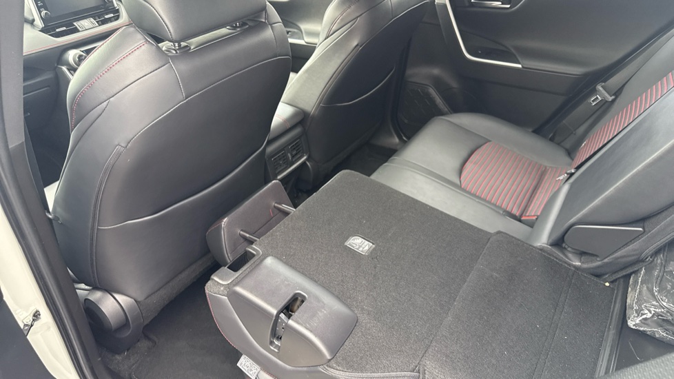 Toyota RAV4 2.5 PHEV Dynamic 5dr CVT Estate - Image 18