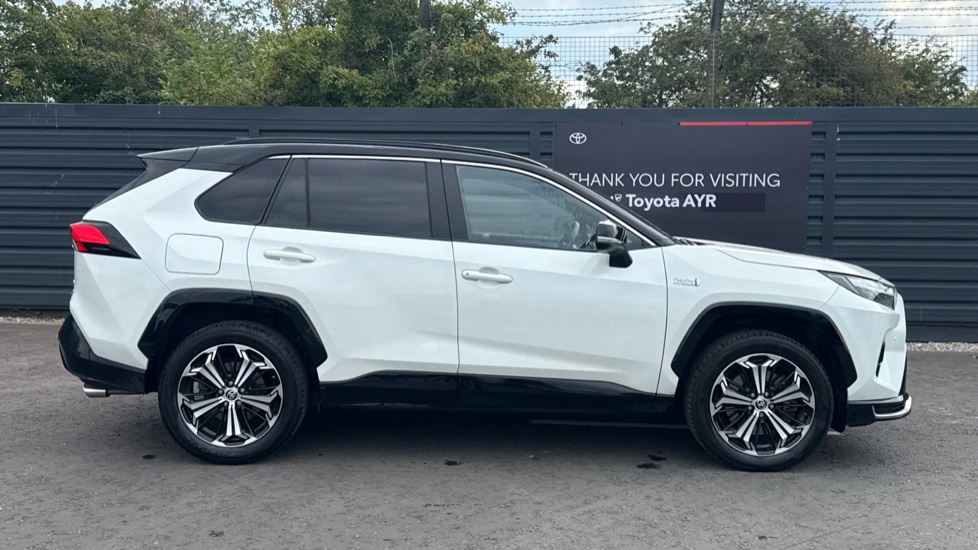 Toyota RAV4 2.5 PHEV Dynamic 5dr CVT Estate - Image 23