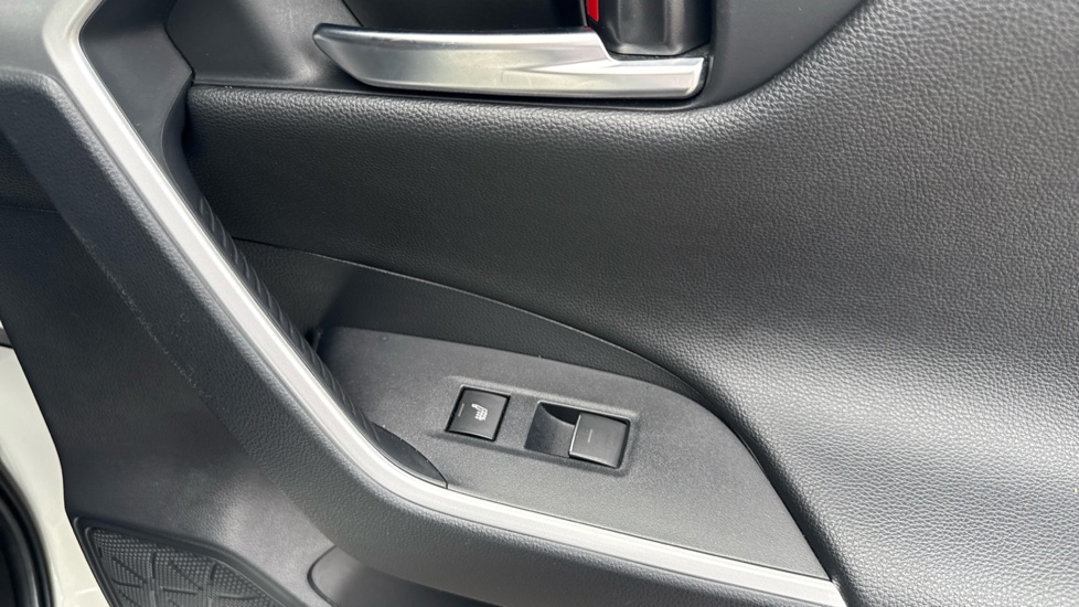 Toyota RAV4 2.5 PHEV Dynamic 5dr CVT Estate - Image 36