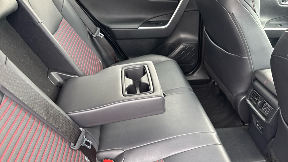 Toyota RAV4 2.5 PHEV Dynamic 5dr CVT Estate - Image 37