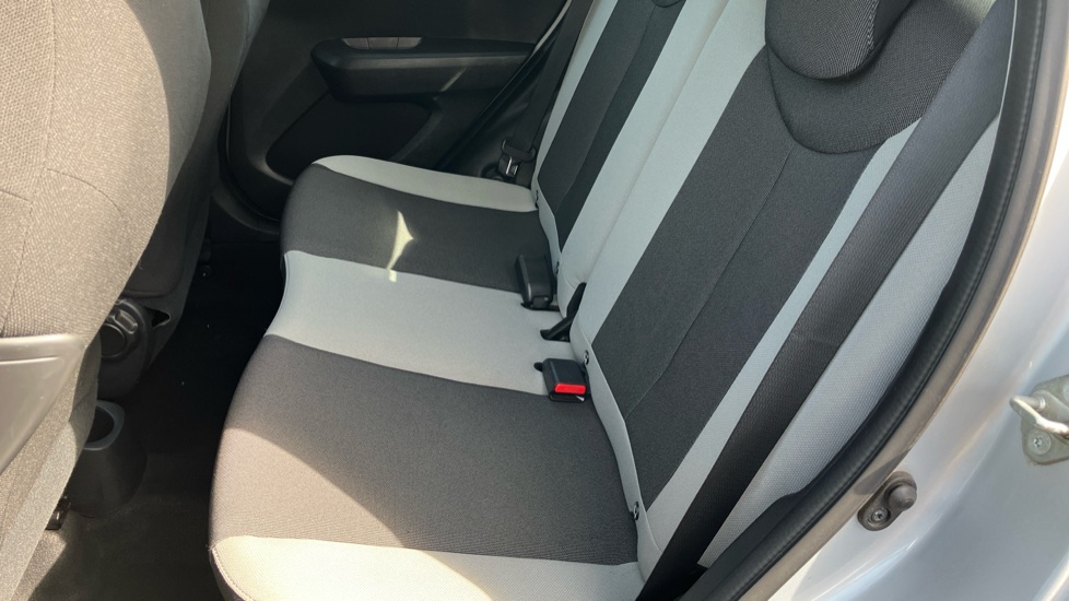 Toyota Aygo 1.0 VVT-i X-Play 5dr Petrol Hatchback - Image 15