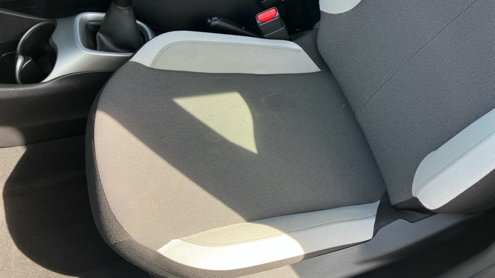 Toyota Aygo 1.0 VVT-i X-Play 5dr Petrol Hatchback - Image 17