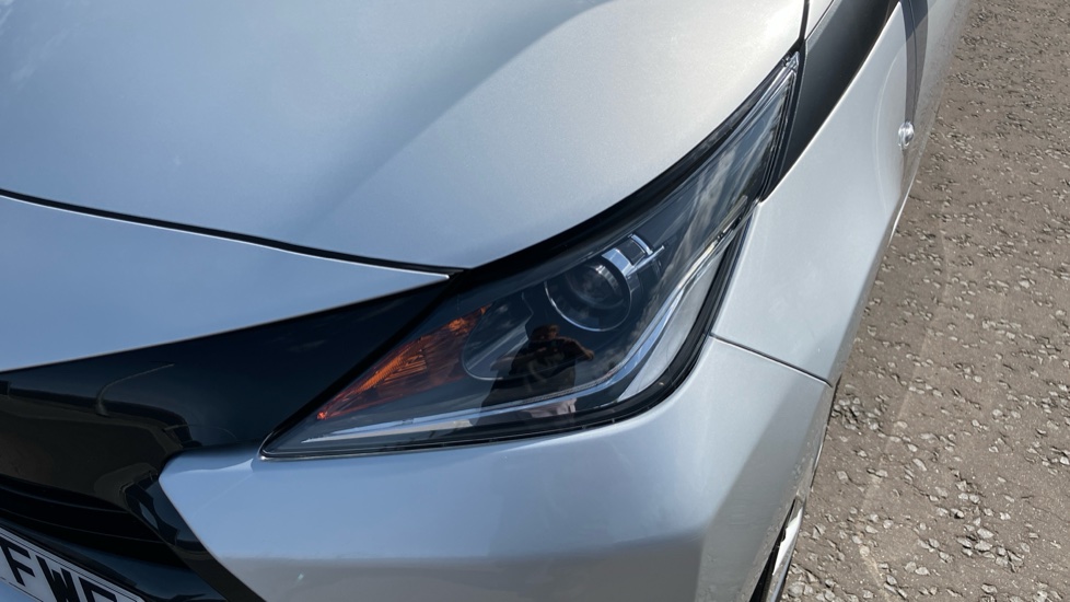 Toyota Aygo 1.0 VVT-i X-Play 5dr Petrol Hatchback - Image 20
