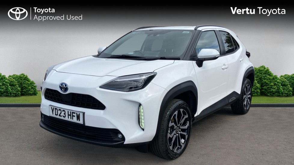 Toyota Yaris Cross 1.5 Hybrid Design 5dr CVT Hybrid Estate - Image 3