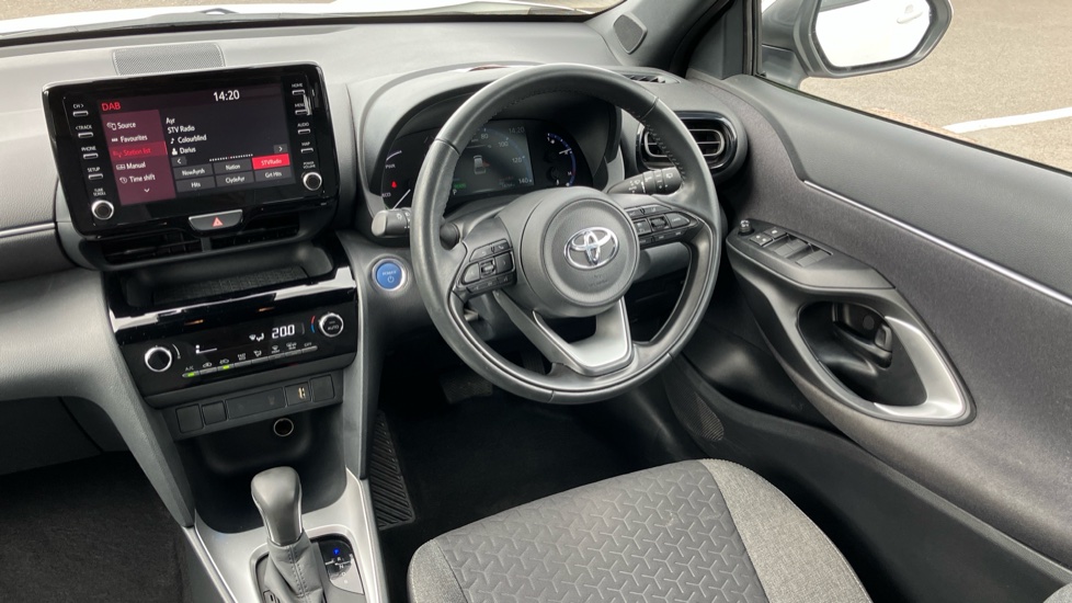 Toyota Yaris Cross 1.5 Hybrid Design 5dr CVT Hybrid Estate - Image 7