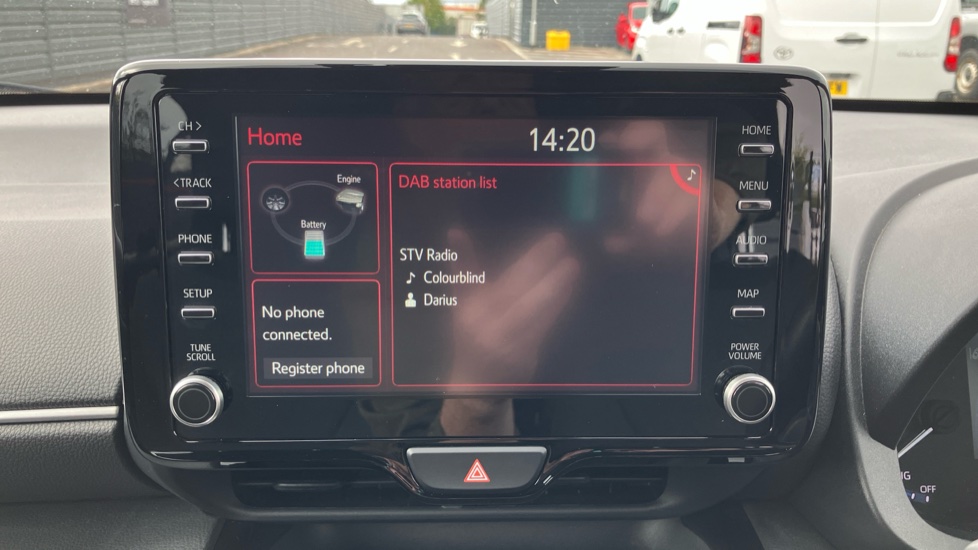 Toyota Yaris Cross 1.5 Hybrid Design 5dr CVT Hybrid Estate - Image 9