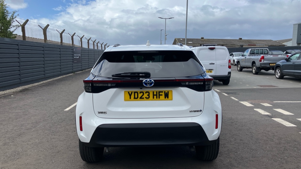 Toyota Yaris Cross 1.5 Hybrid Design 5dr CVT Hybrid Estate - Image 26