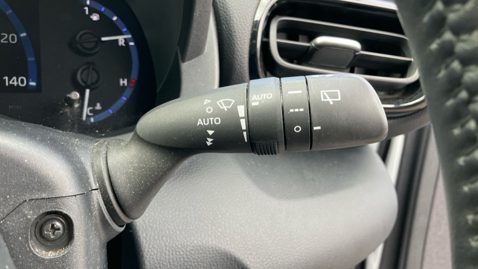 Toyota Yaris Cross 1.5 Hybrid Design 5dr CVT Hybrid Estate - Image 36