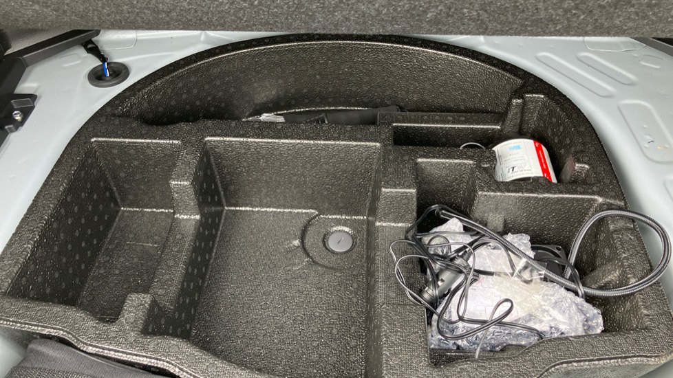 Toyota Yaris Cross 1.5 Hybrid Design 5dr CVT Hybrid Estate - Image 45