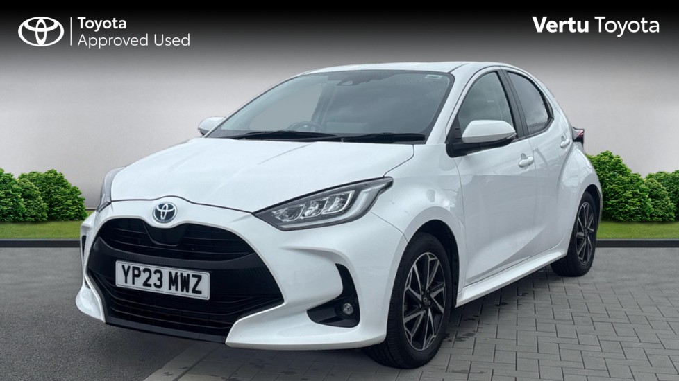 Toyota Yaris 1.5 Hybrid Design 5dr CVT Hybrid Hatchback - Image 3