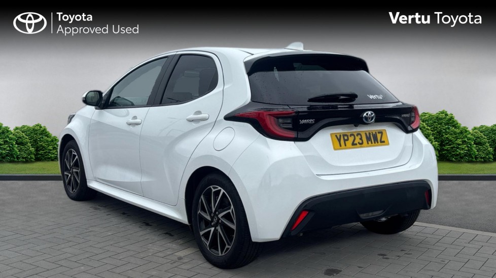 Toyota Yaris 1.5 Hybrid Design 5dr CVT Hybrid Hatchback - Image 4