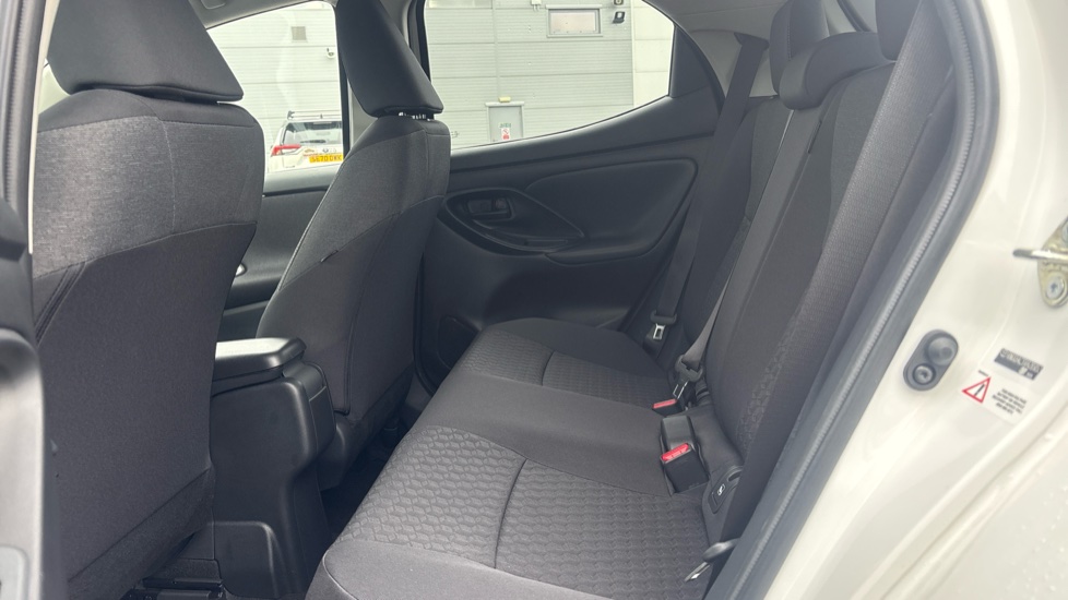 Toyota Yaris 1.5 Hybrid Design 5dr CVT Hybrid Hatchback - Image 15