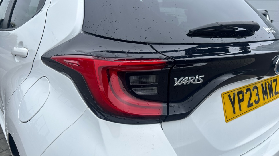 Toyota Yaris 1.5 Hybrid Design 5dr CVT Hybrid Hatchback - Image 21