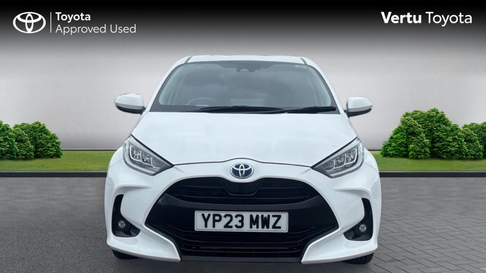 Toyota Yaris 1.5 Hybrid Design 5dr CVT Hybrid Hatchback - Image 22
