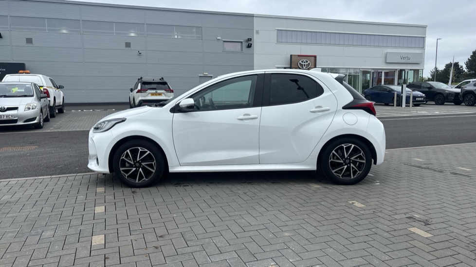 Toyota Yaris 1.5 Hybrid Design 5dr CVT Hybrid Hatchback - Image 24