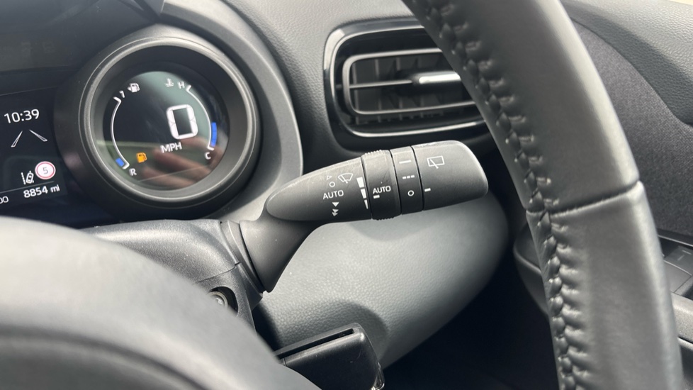 Toyota Yaris 1.5 Hybrid Design 5dr CVT Hybrid Hatchback - Image 38