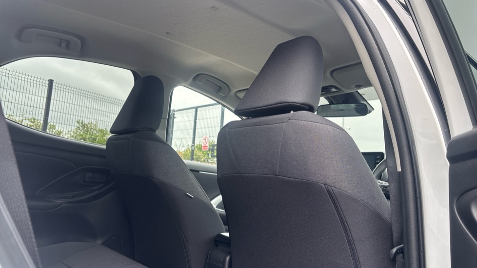 Toyota Yaris 1.5 Hybrid Design 5dr CVT Hybrid Hatchback - Image 51