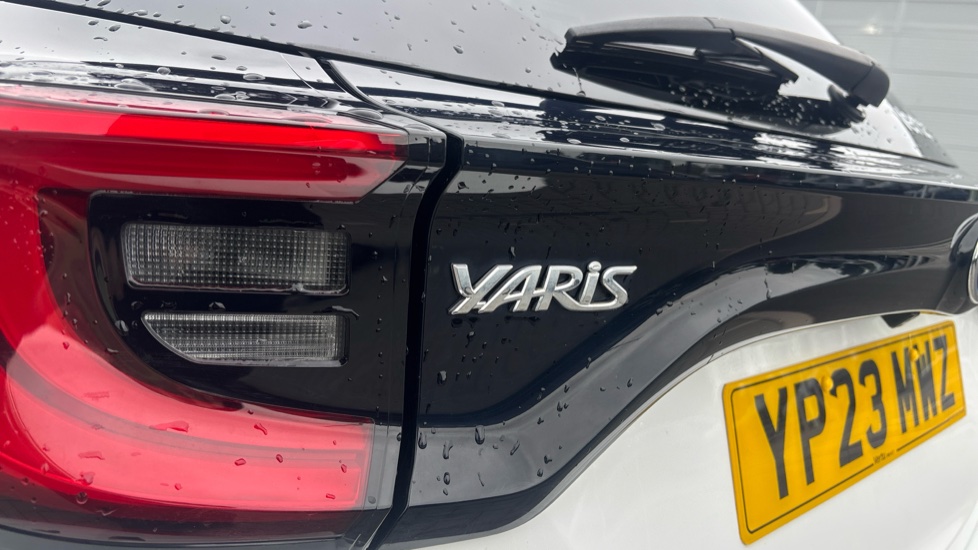 Toyota Yaris 1.5 Hybrid Design 5dr CVT Hybrid Hatchback - Image 54