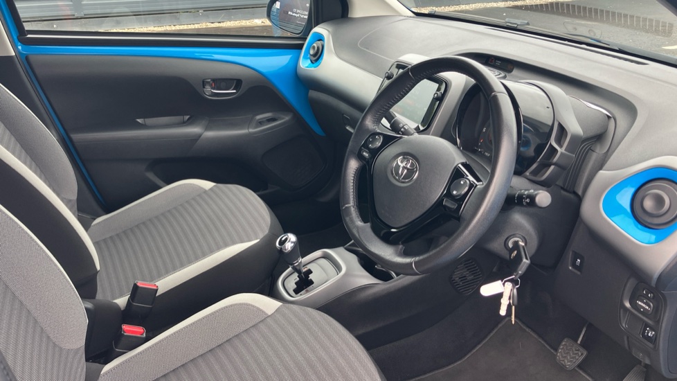 Toyota Aygo 1.0 VVT-i X-Trend 5dr x-shift Petrol Hatchback - Image 12