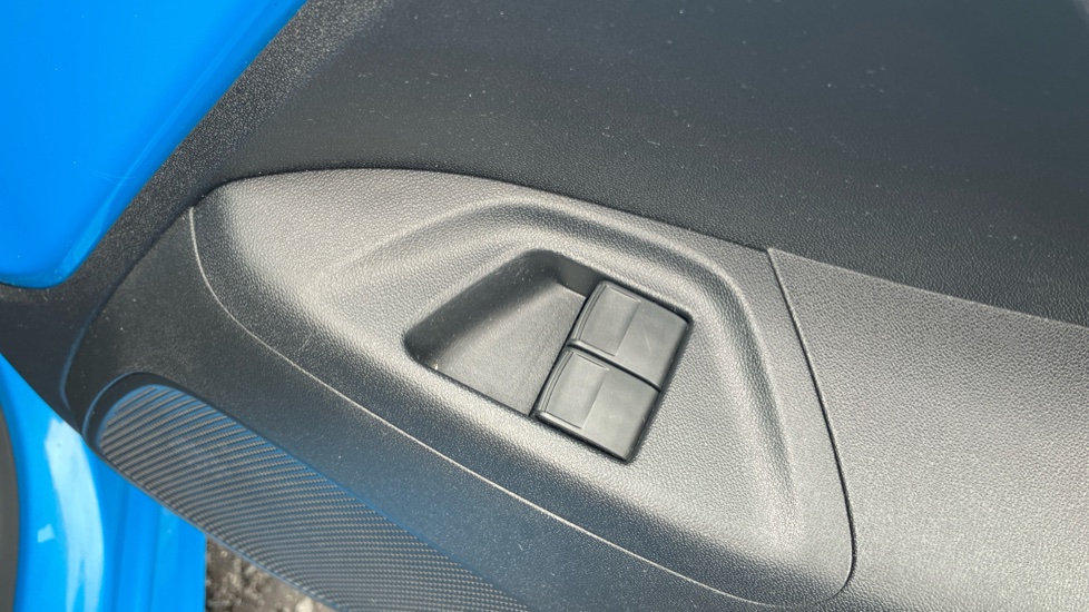 Toyota Aygo 1.0 VVT-i X-Trend 5dr x-shift Petrol Hatchback - Image 31