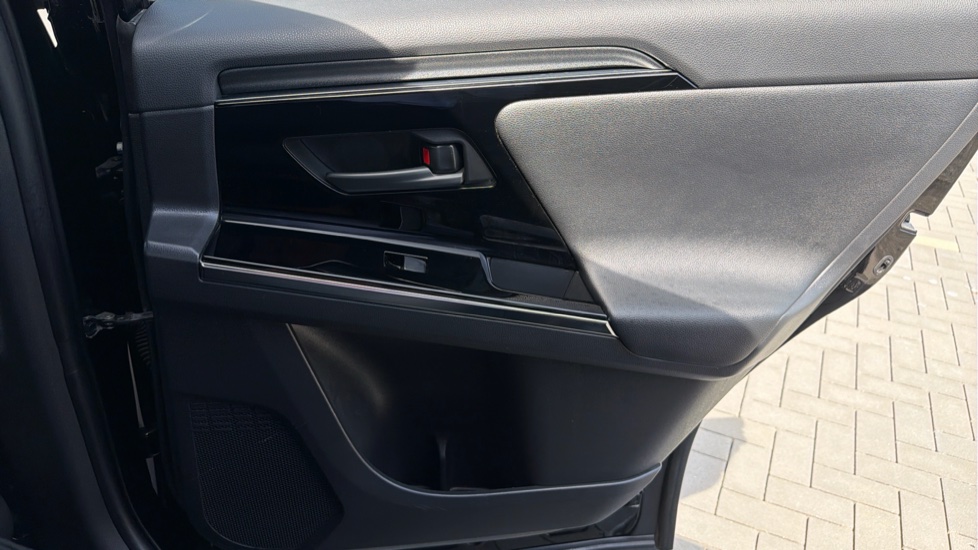 Toyota bZ4X 150kW Motion 71.4kWh 5dr Auto Electric Hatchback - Image 18