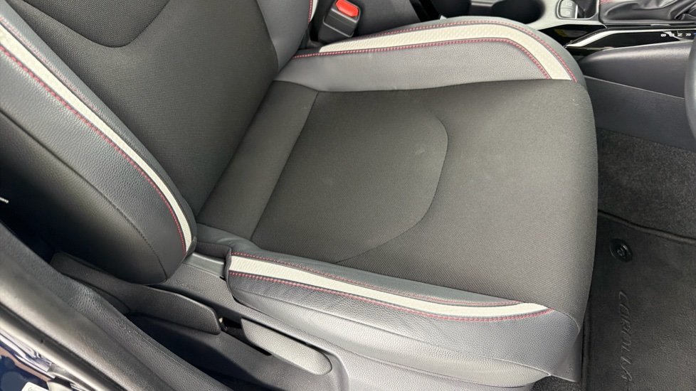 Toyota Corolla 1.8 Hybrid GR Sport 5dr CVT Hybrid Hatchback - Image 17