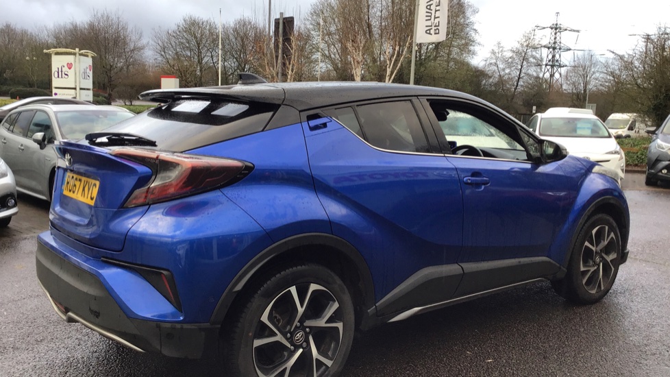 Toyota C-HR 1.2T Dynamic 5dr £17,995