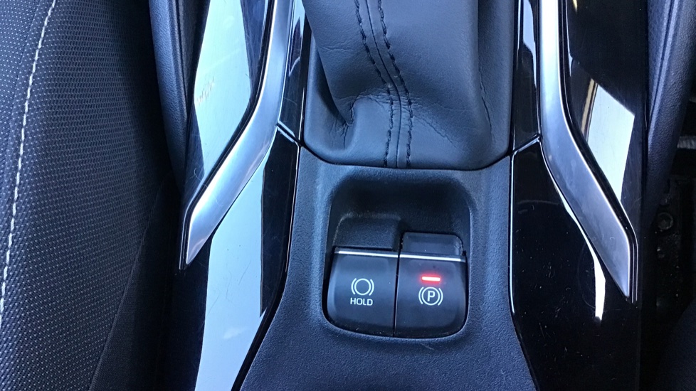 Toyota Corolla Hatchback 1.8 VVT-i Hybrid Icon Tech 5-Dr ...