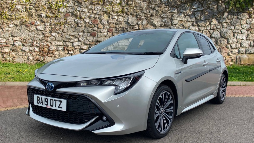 Toyota Corolla Hatchback 2.0 VVT-i Hybrid Design 5dr CVT ...