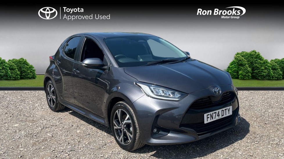 2024 TOYOTA YARIS AWESOME SPEC TOYOTA WARRANTY 1.5 VVT H DESIGN E CVT EUR TOYOTA... photo
