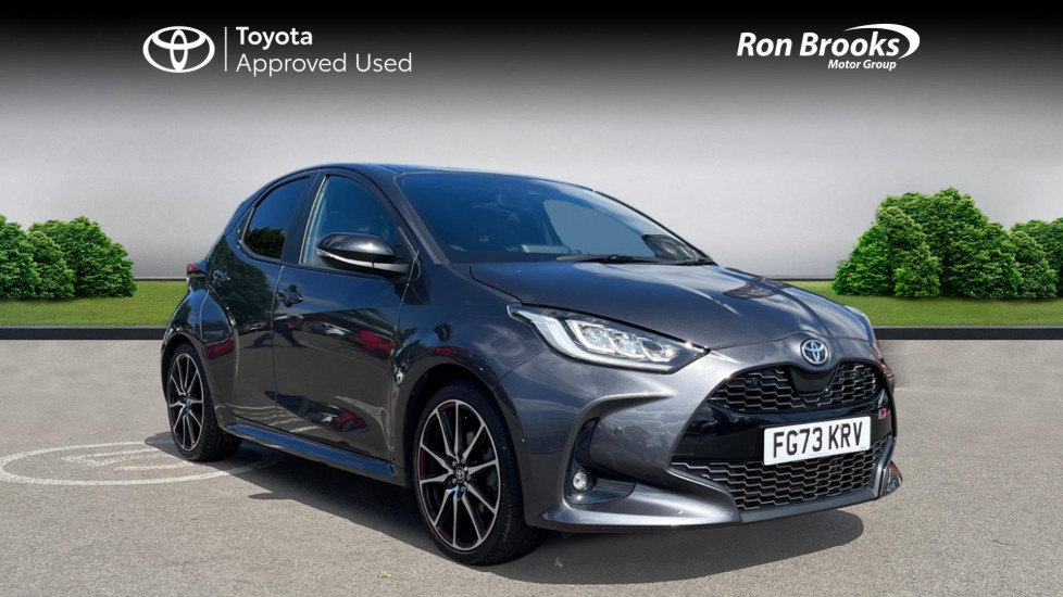 2023 TOYOTA YARIS ONE OWNER SPORTS DESIGN 1.5 VVT H GR SPORT E CVT E... photo