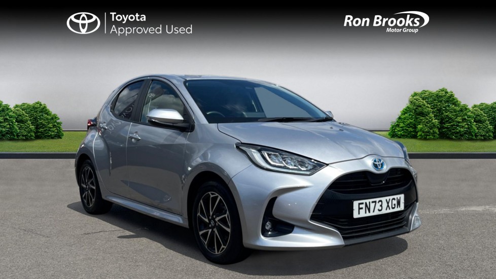 2023 TOYOTA YARIS VERY LOW MILEAGE 1.5 VVT H DESIGN E CVT EUR TOYOTA MANSFIELD... photo