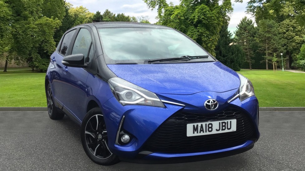 Toyota Yaris Hatchback 1.5 VVT-i Design Blue Bi-tone 5dr, Used vehicle ...