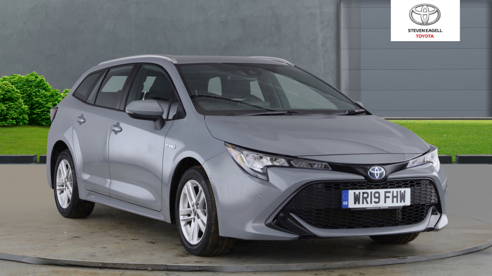 Toyota Corolla Estate 1 8 Vvt I Icon Tech Hybrid Used Vehicle By