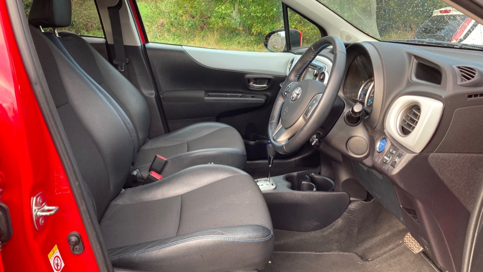 Toyota Yaris Yaris Trend 1.5 VVT-i Hybrid Touch and GO, Used vehicle, by Steven Eagell ...