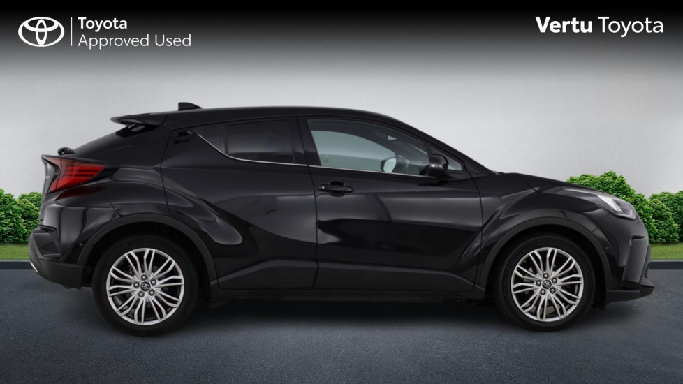 Toyota C-HR 2.0 Hybrid Excel 5dr CVT Hybrid Hatchback - Image 23