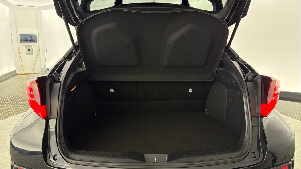 Toyota C-HR 2.0 Hybrid Excel 5dr CVT Hybrid Hatchback - Image 13